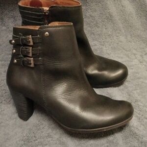 Pikolinos Beautiful black leather zip up boots, Spain size 38 (size 7.5-8)GUC